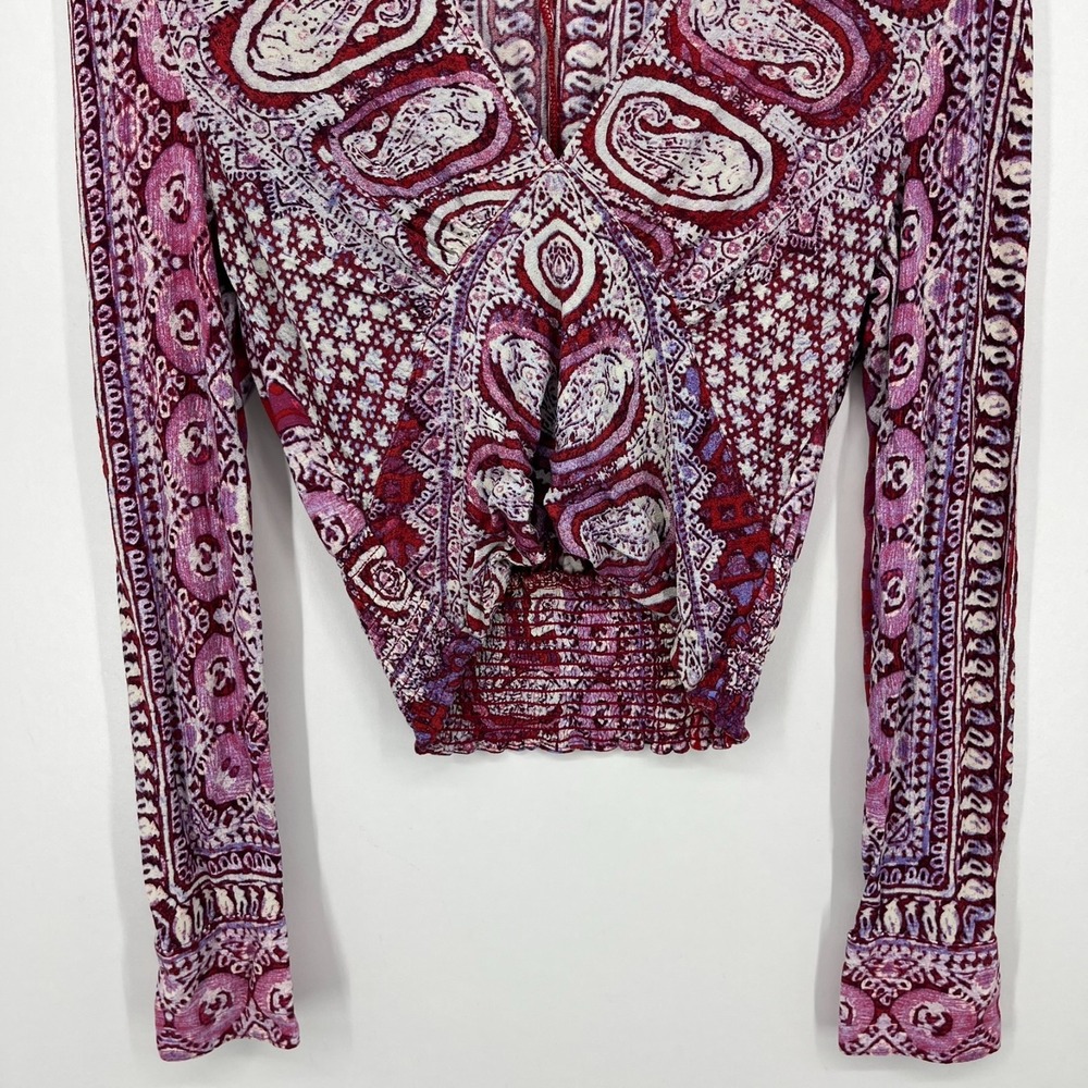 Free People Blouse Women's Size S‎ Purple Long Sleeve V Neck Paisley Wild & Free - Picture 3 of 8